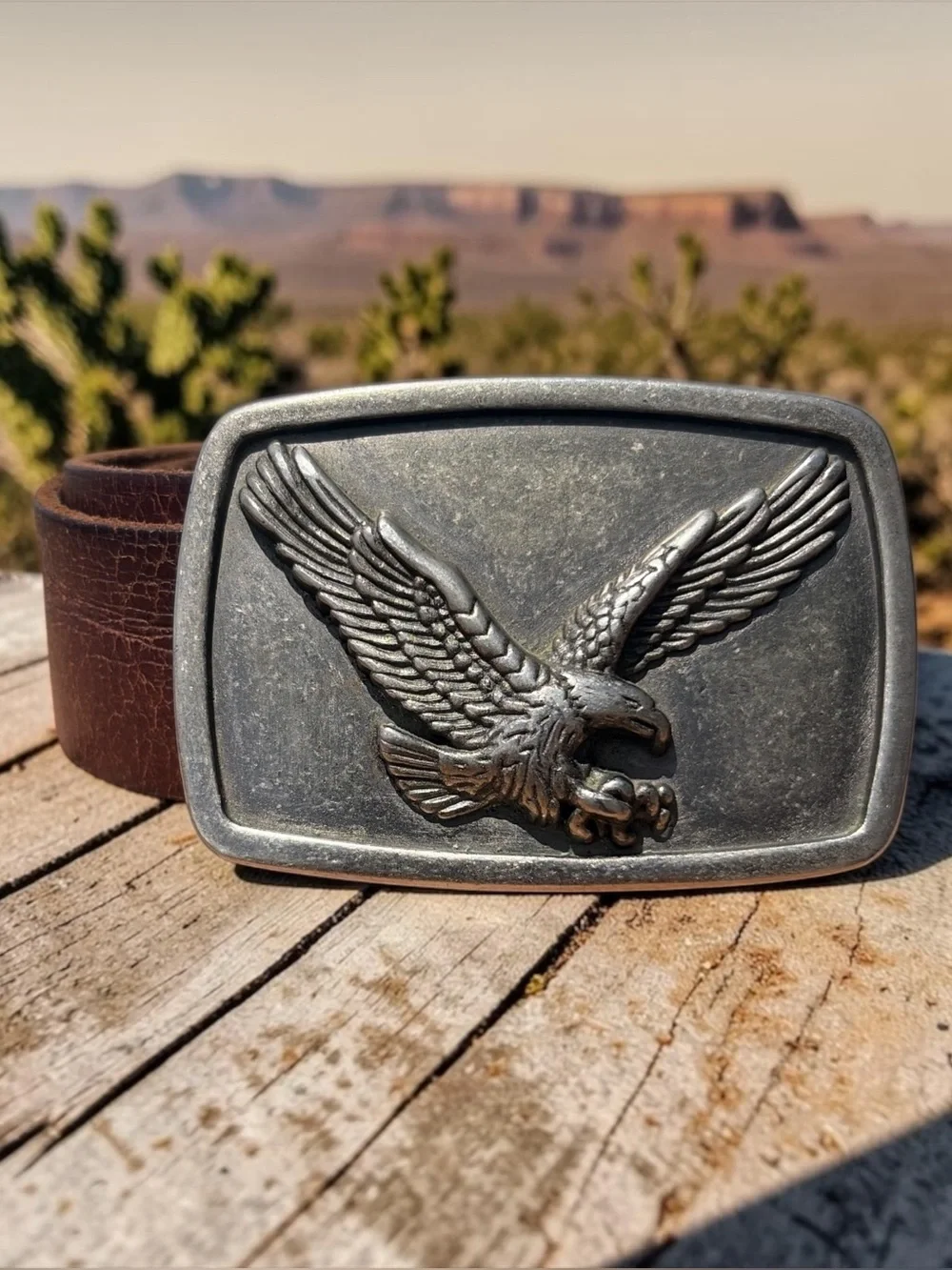 VINTAGE FOSSIL LEATHER BELT ANTIQUED PEWTER EAGLE BUCKLE BROWN 33-42” MEN